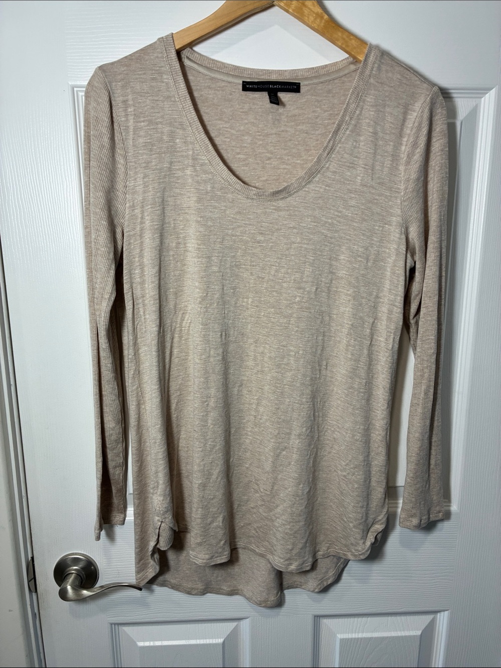 White House Black Market Light Heathered Cream Scoop Neck Long Sleeve Top